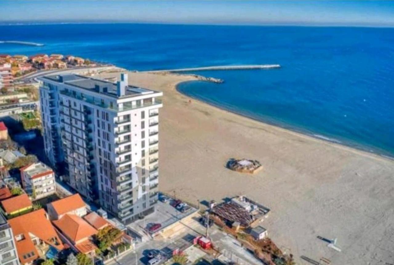 Faleza Nord apartament de lux nou pe malul marii Constanţa Extérieur photo